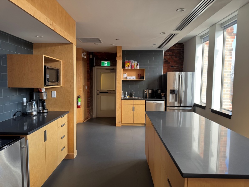 141 Grafton, Prince Edward Island, 0 , 2 Rooms Rooms,2 BathroomsBathrooms,Office,For Rent,Scotiabank,Grafton,3,1117